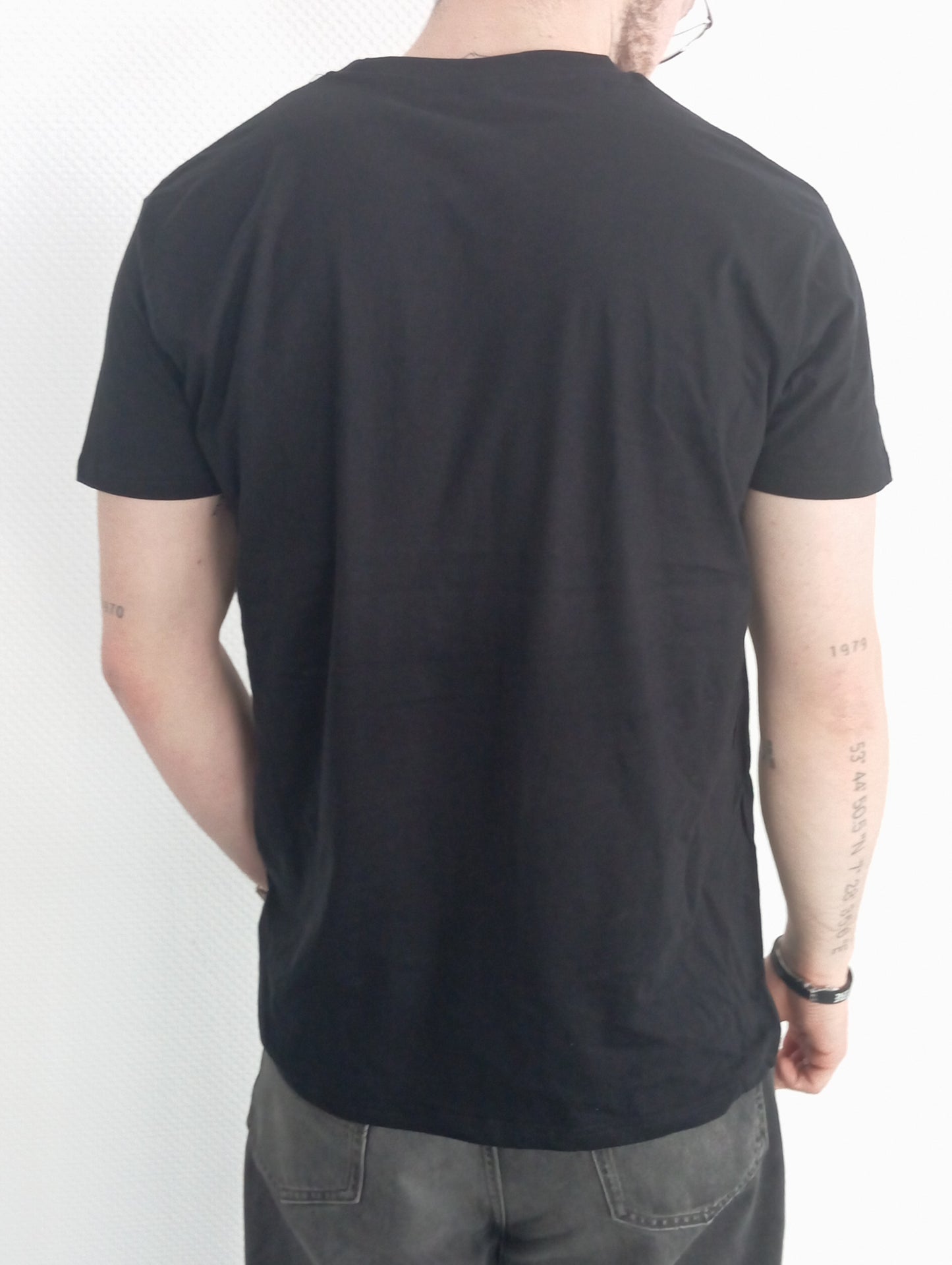 Schwarzes T-Shirt „God Vibes Only“ – Allianz-Mission Edition